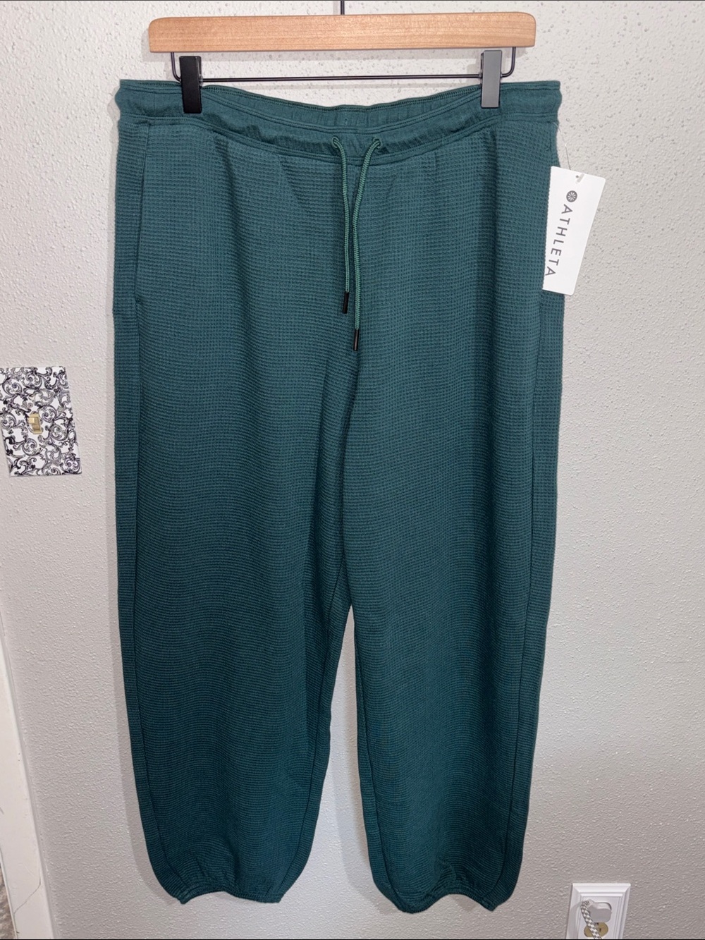 Athleta Tranquil Mid Rise Waffle Jogger NWT  (size Large)